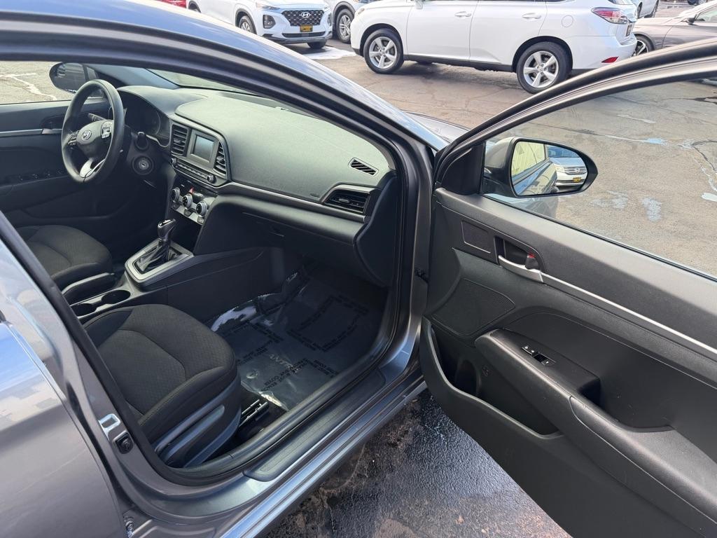 Hyundai Elantra SE 6M 2019
