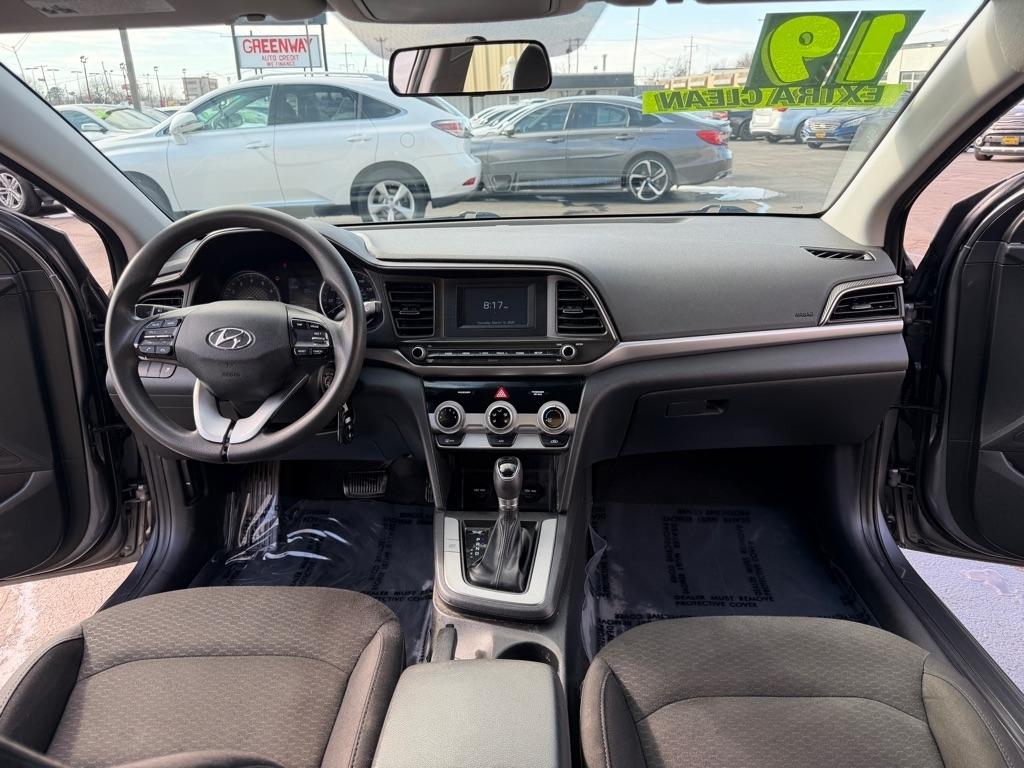 Hyundai Elantra SE 6M 2019