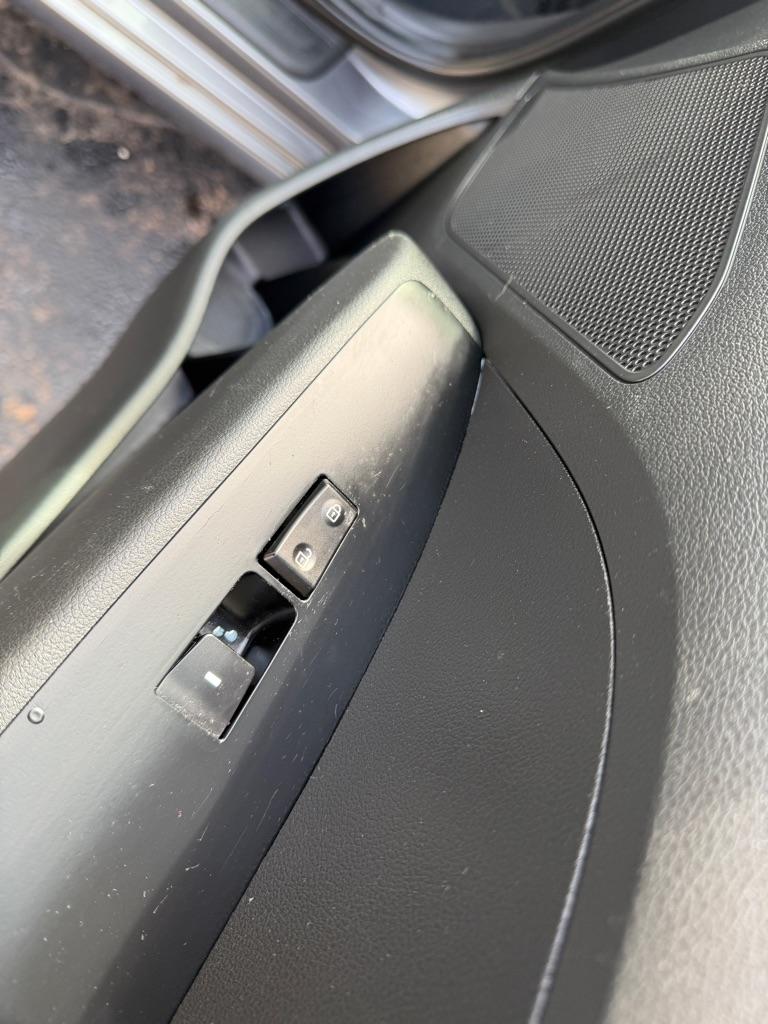 Hyundai Elantra SE 6M 2019