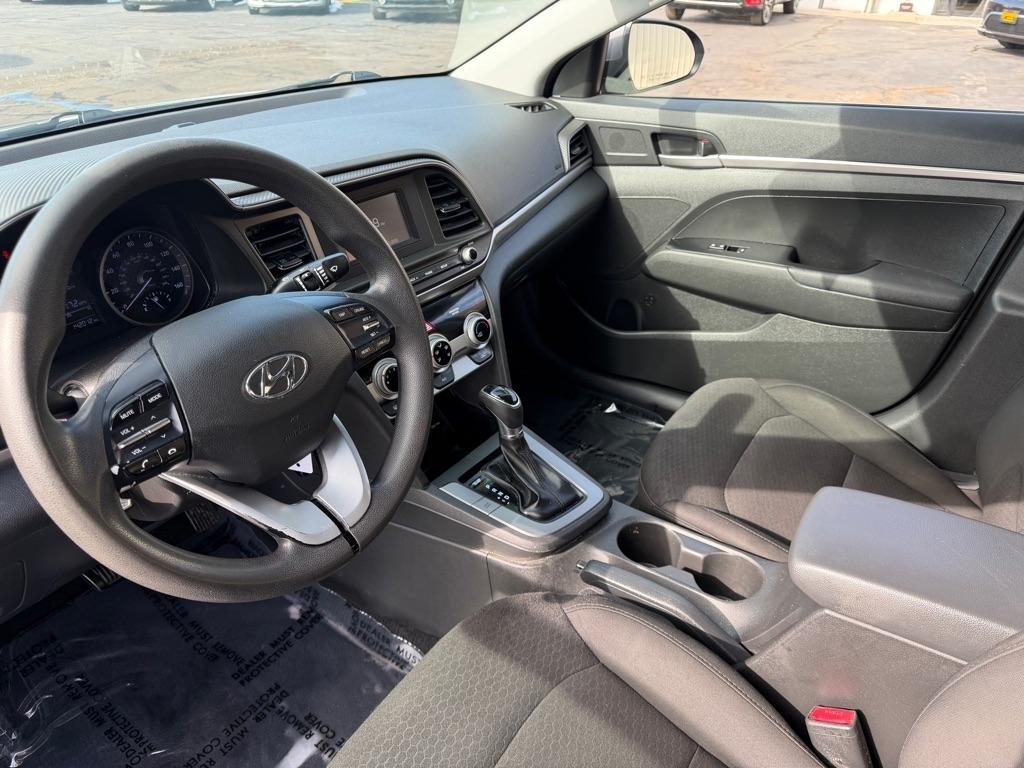 Hyundai Elantra SE 6M 2019