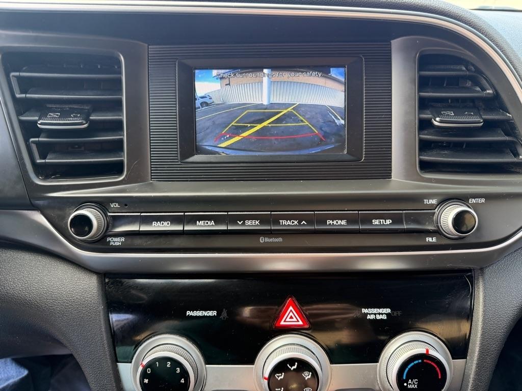 Hyundai Elantra SE 6M 2019