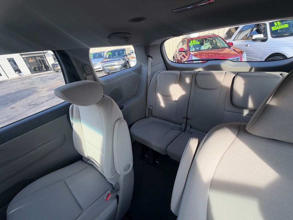 Kia Sedona L 2015