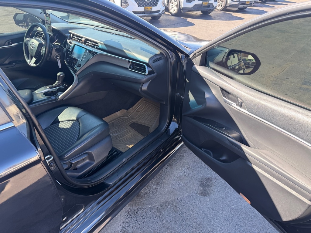 Toyota Camry SE 2018