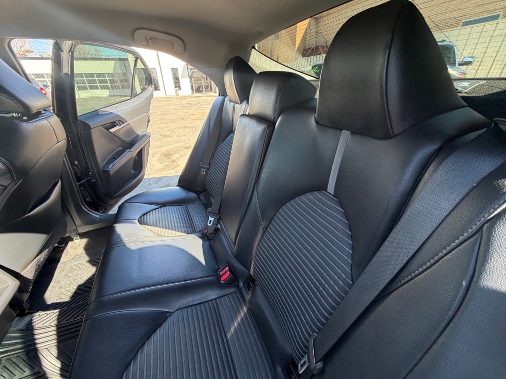 Toyota Camry SE 2018