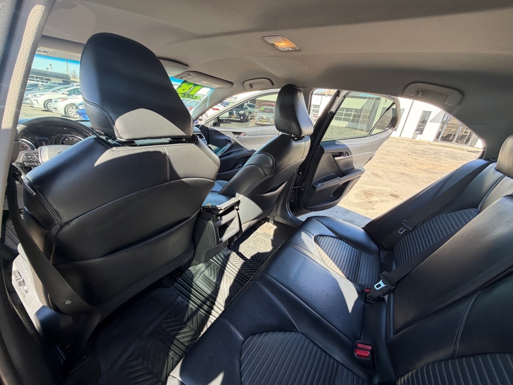 Toyota Camry SE 2018