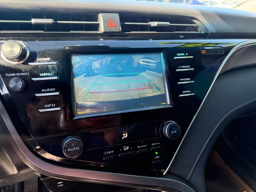 Toyota Camry SE 2018