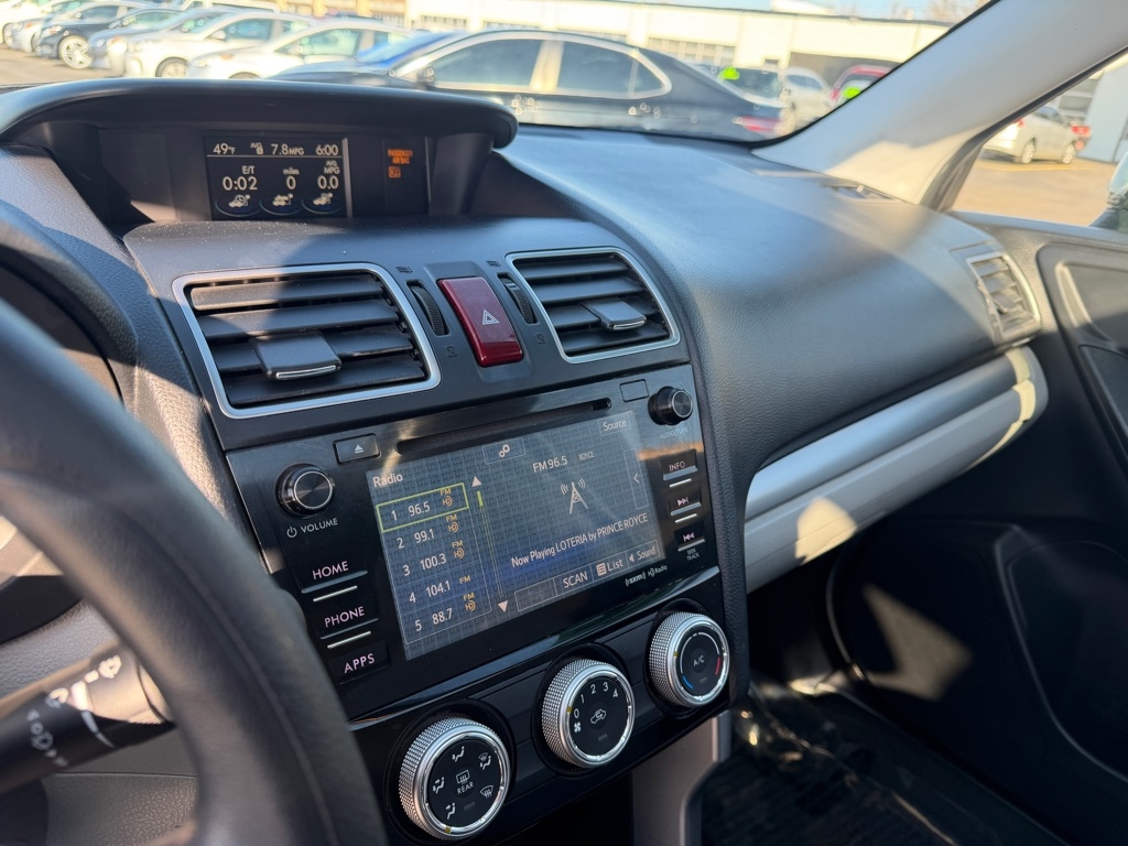 Subaru Forester 2.5i Premium PZEV CVT 2016