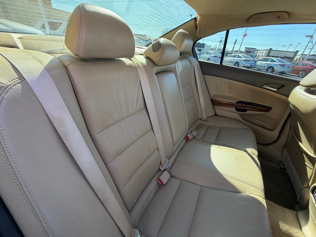 Honda Accord EX-L Sedan AT 2010