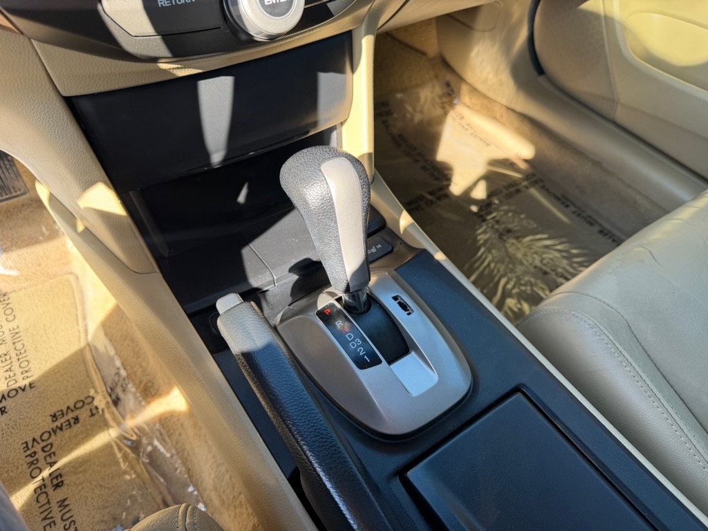 Honda Accord EX-L Sedan AT 2010