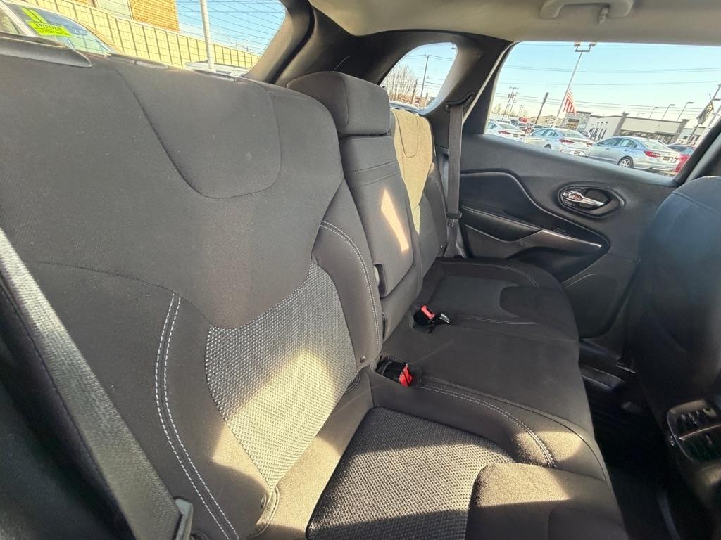 Jeep Cherokee Latitude FWD 2019