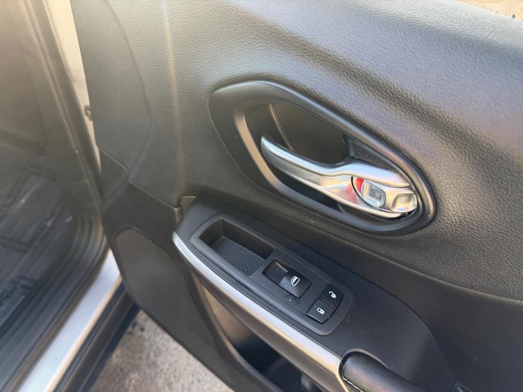 Jeep Cherokee Latitude FWD 2019