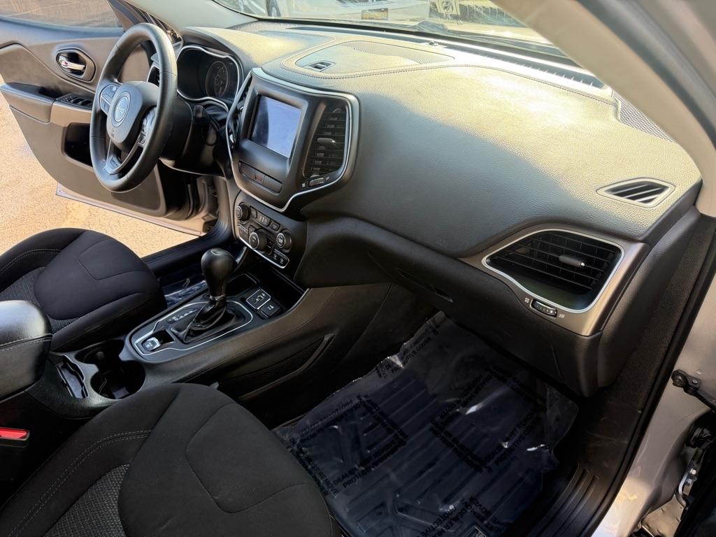 Jeep Cherokee Latitude FWD 2019