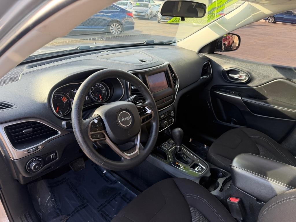 Jeep Cherokee Latitude FWD 2019