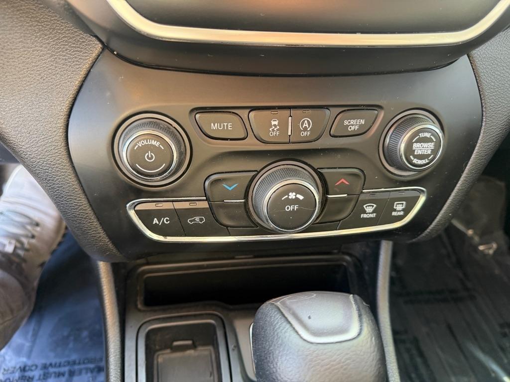 Jeep Cherokee Latitude FWD 2019