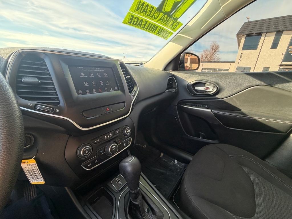 Jeep Cherokee Latitude FWD 2019