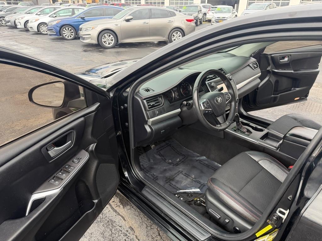 Toyota Camry LE 2017