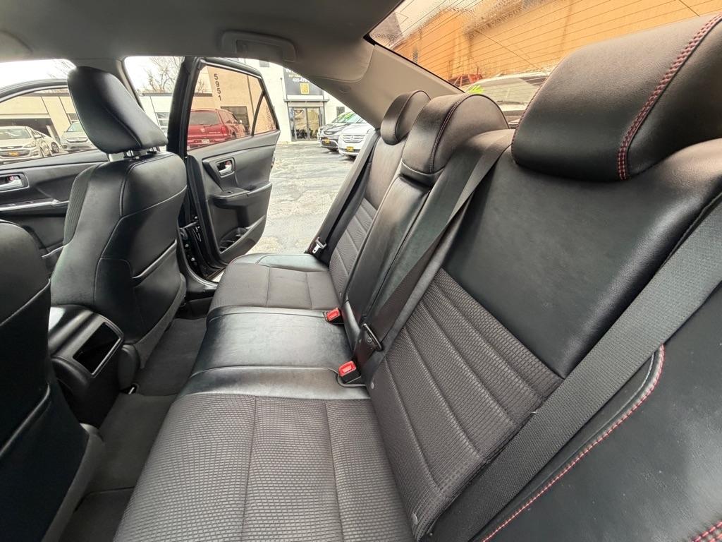 Toyota Camry LE 2017