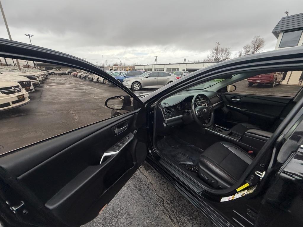 Toyota Camry LE 2017