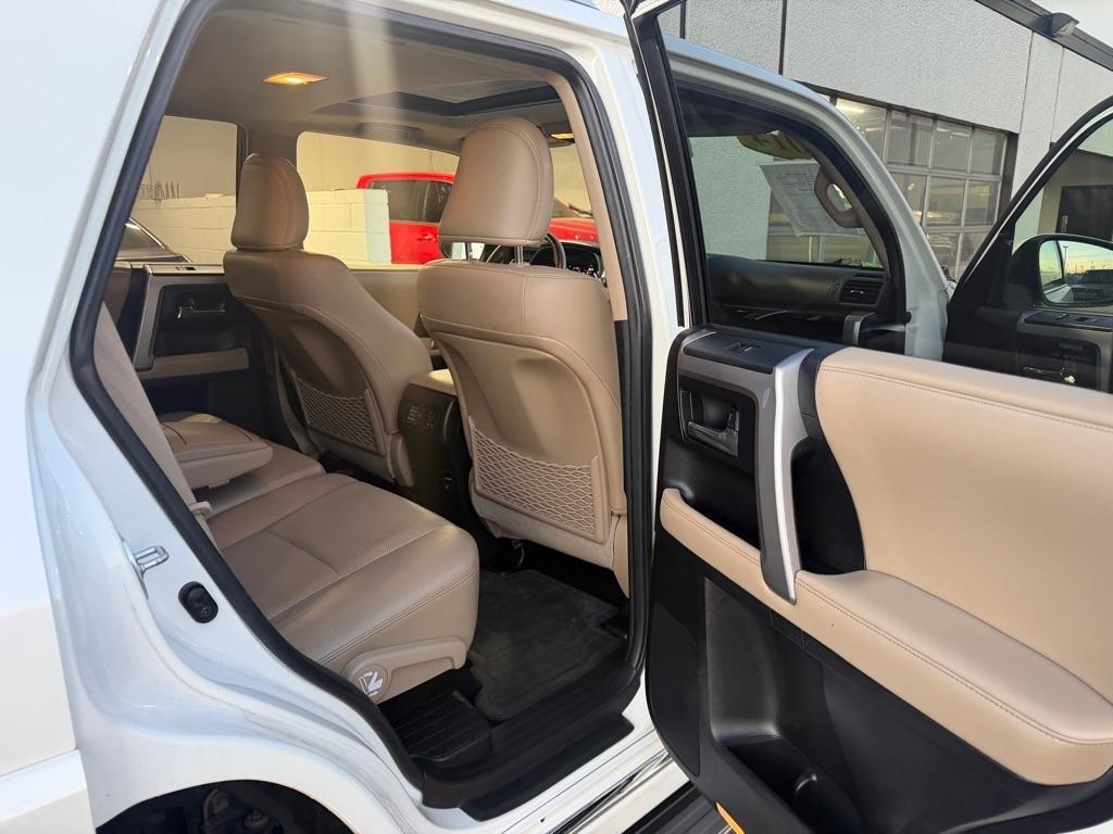 Toyota 4Runner SR5 2WD 2014