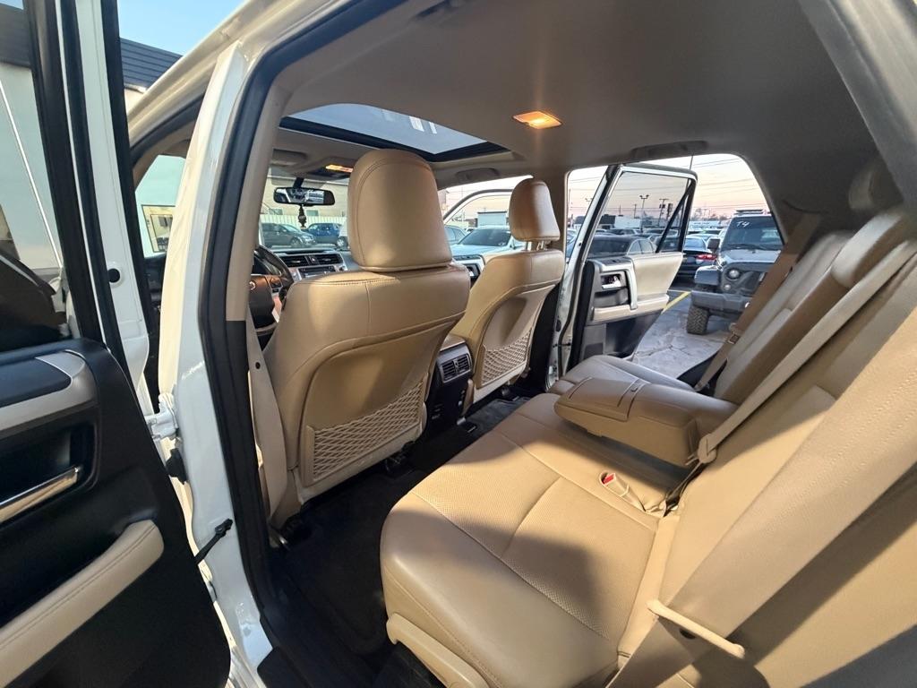 Toyota 4Runner SR5 2WD 2014