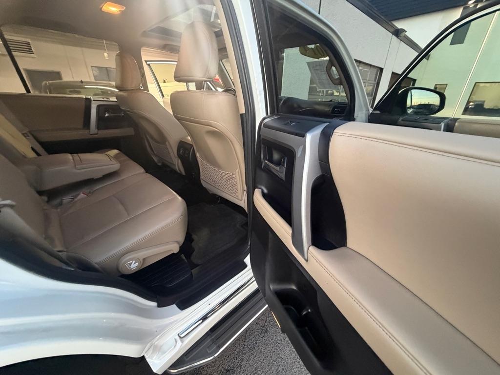 Toyota 4Runner SR5 2WD 2014