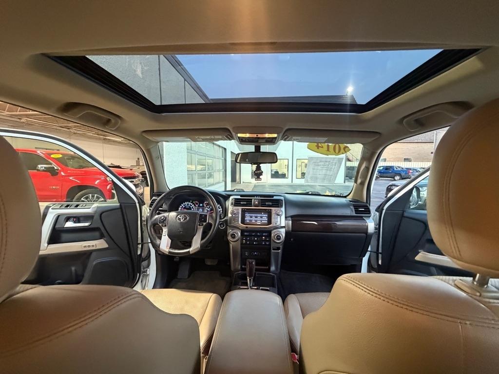 Toyota 4Runner SR5 2WD 2014