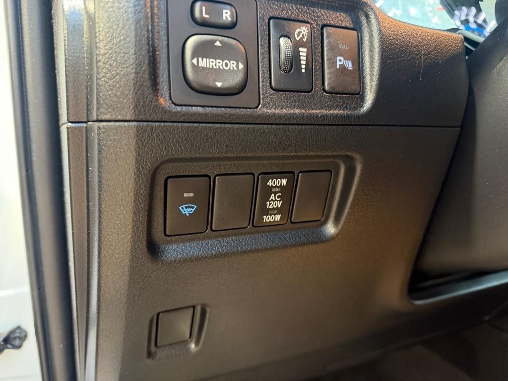 Toyota 4Runner SR5 2WD 2014