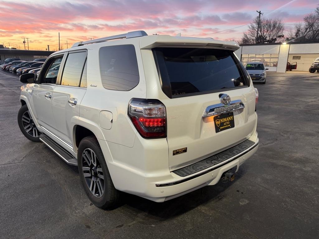 Toyota 4Runner SR5 2WD 2014