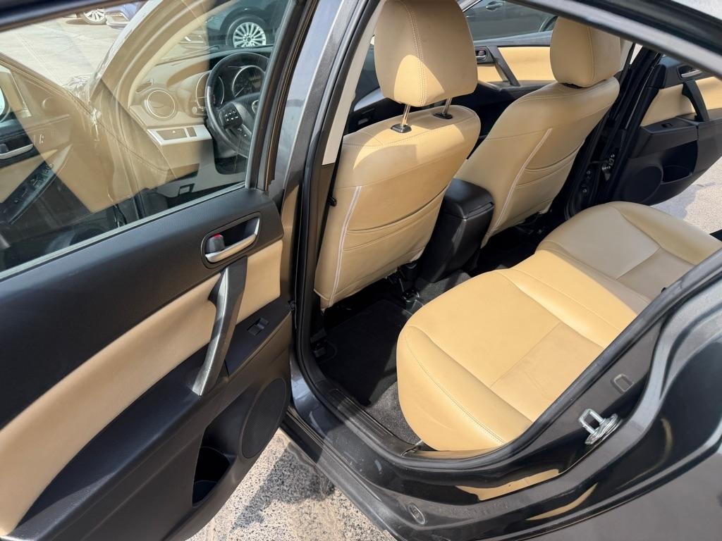 Mazda MAZDA3 i Touring 4-door 2012