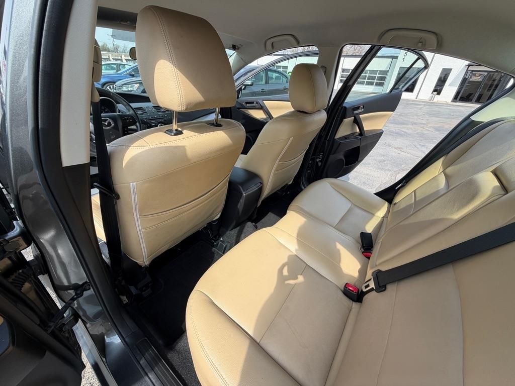 Mazda MAZDA3 i Touring 4-door 2012