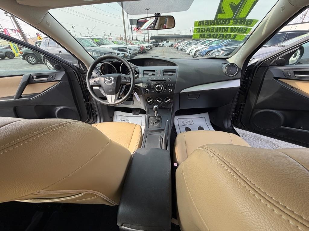 Mazda MAZDA3 i Touring 4-door 2012