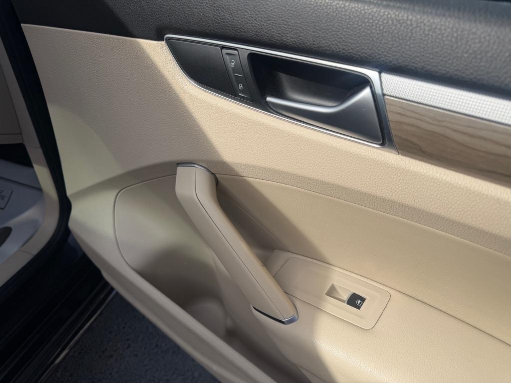 Volkswagen Passat SE PZEV 6A 2016