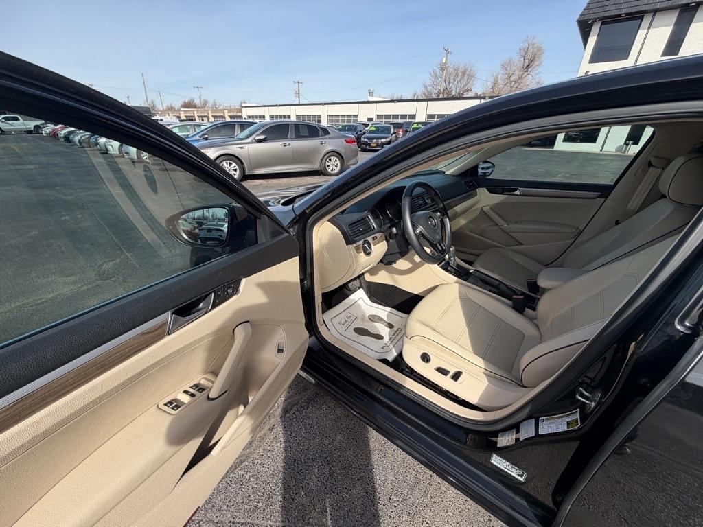 Volkswagen Passat SE PZEV 6A 2016