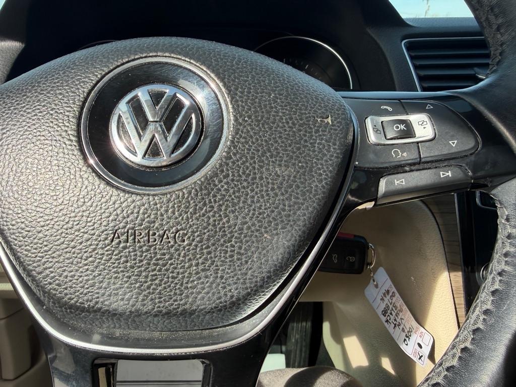 Volkswagen Passat SE PZEV 6A 2016