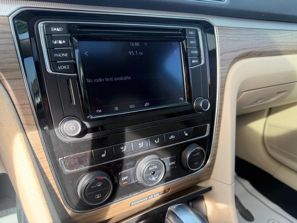 Volkswagen Passat SE PZEV 6A 2016