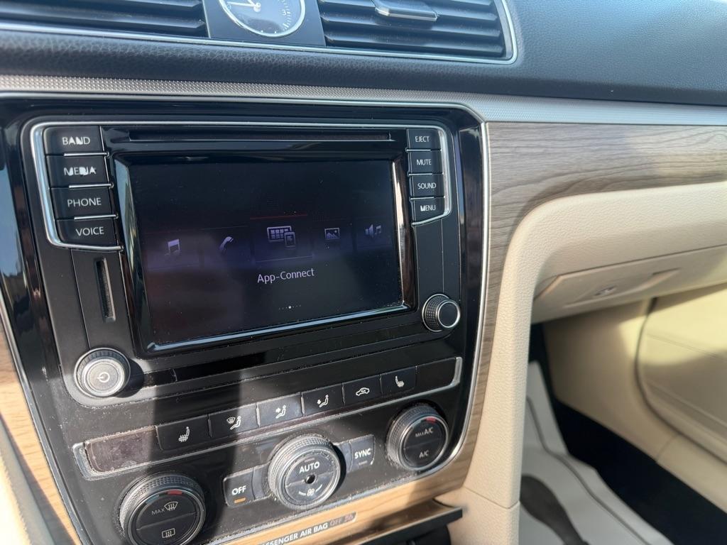 Volkswagen Passat SE PZEV 6A 2016