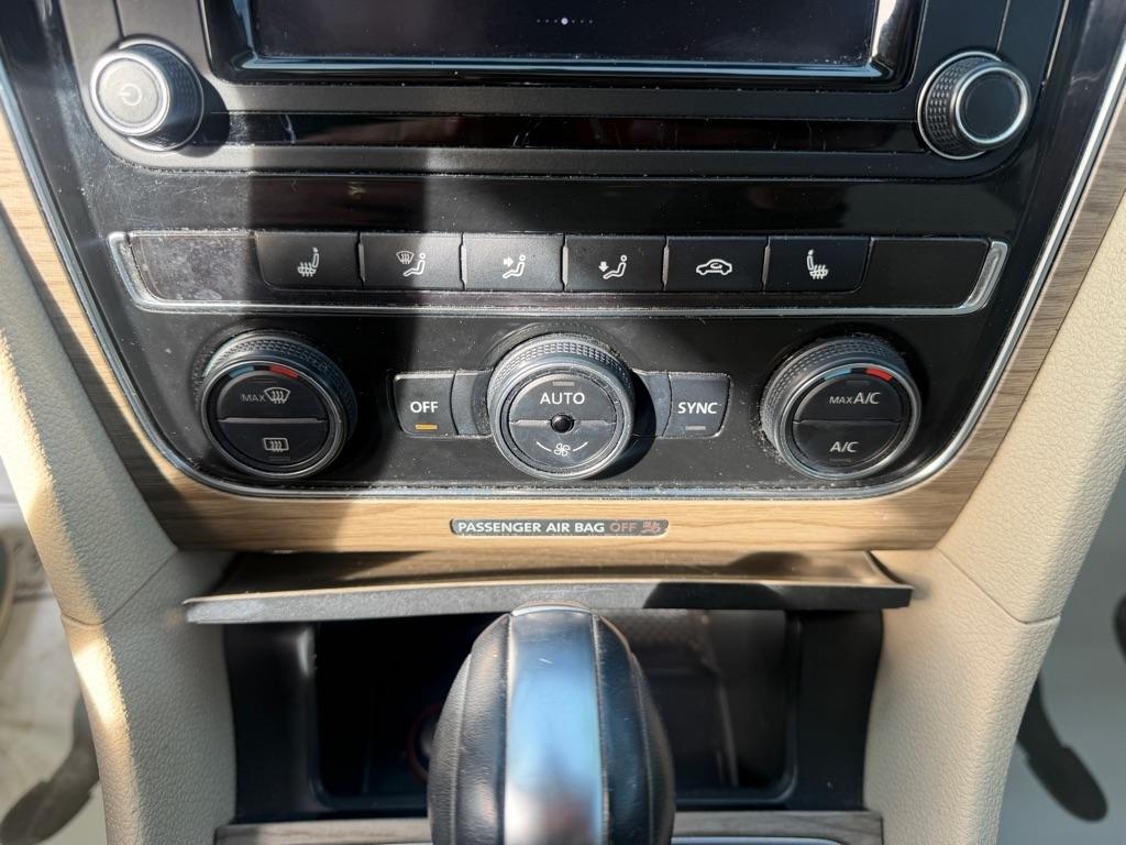 Volkswagen Passat SE PZEV 6A 2016