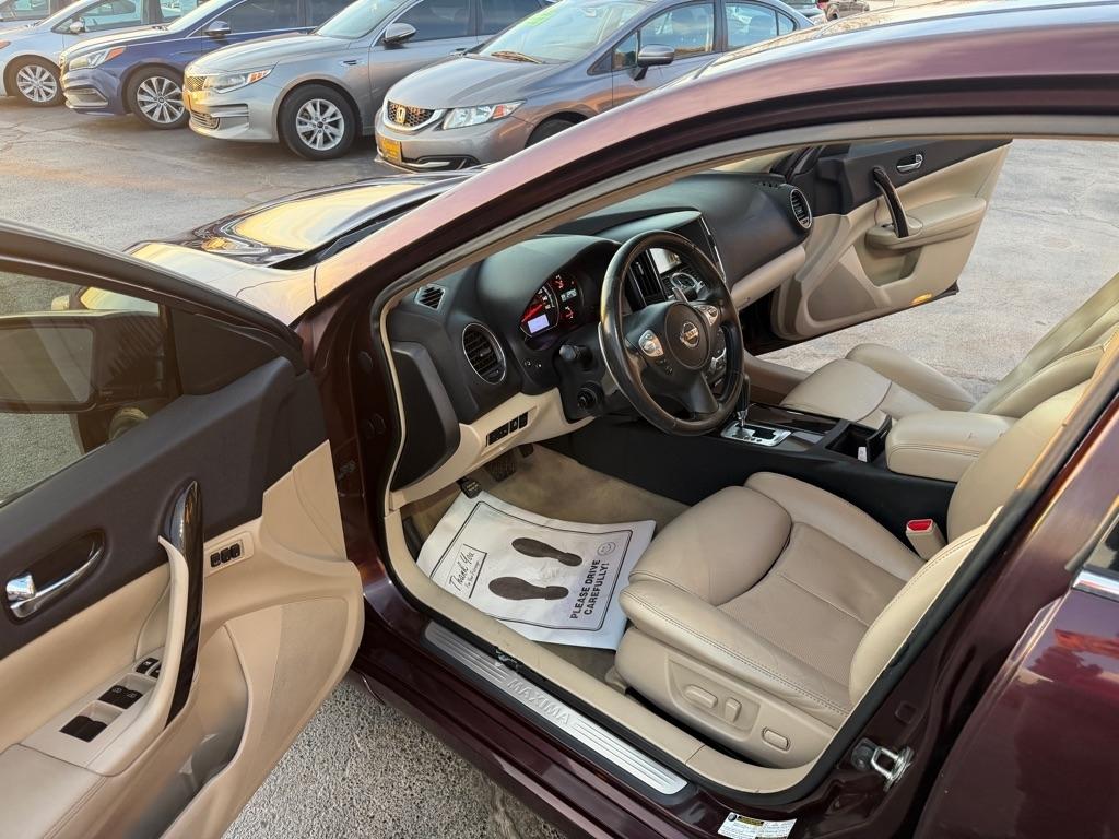 Nissan Maxima S 2014