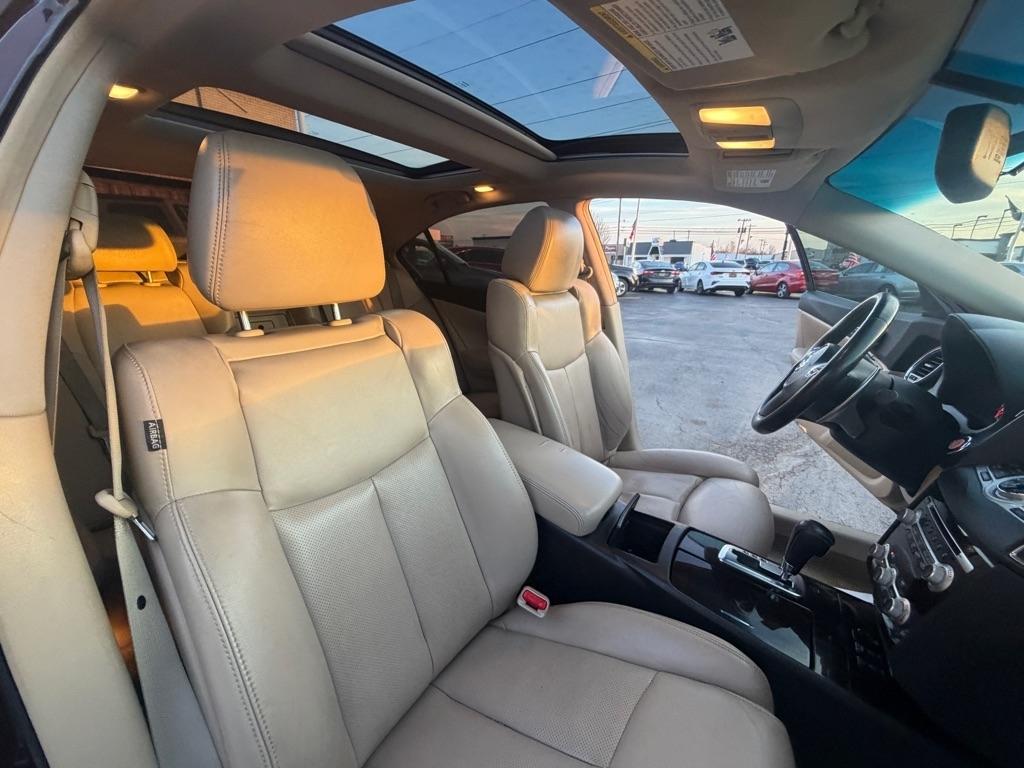 Nissan Maxima S 2014