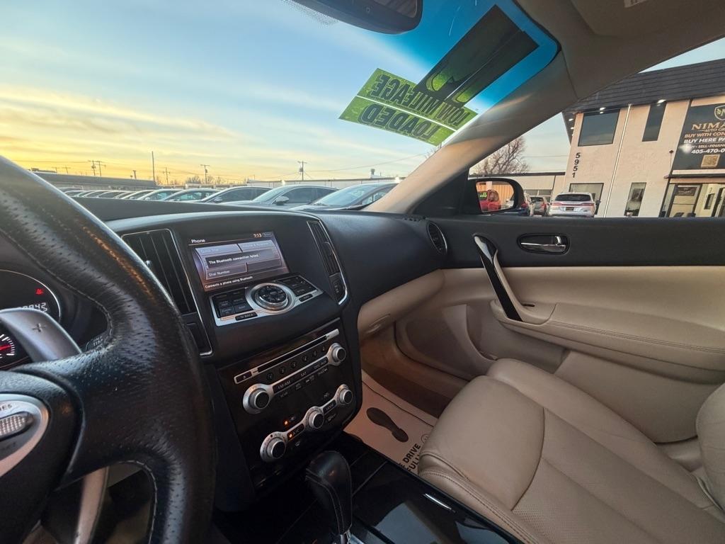 Nissan Maxima S 2014