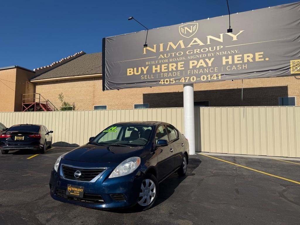 Nissan Versa 1.6 S 5M 2014