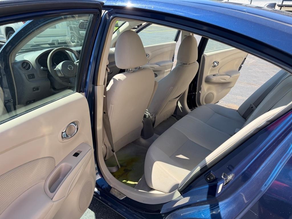 Nissan Versa 1.6 S 5M 2014