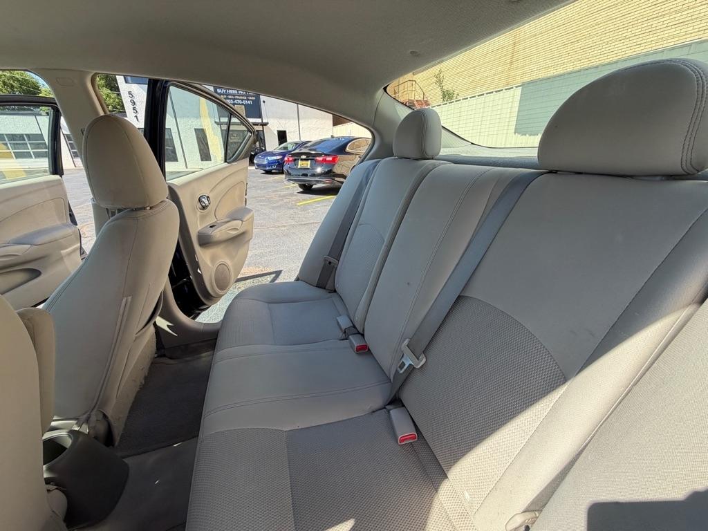 Nissan Versa 1.6 S 5M 2014