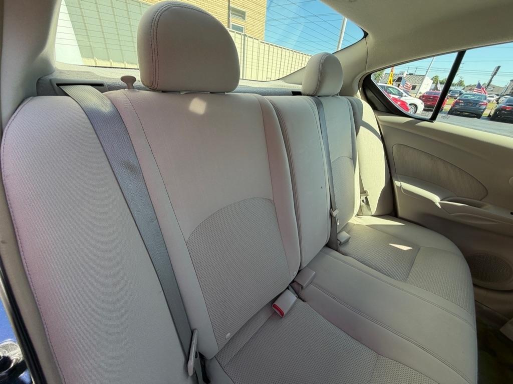 Nissan Versa 1.6 S 5M 2014