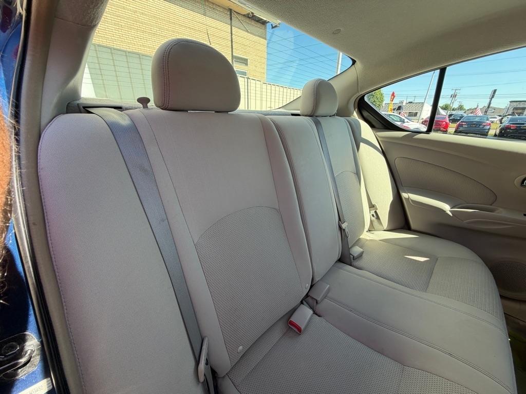 Nissan Versa 1.6 S 5M 2014