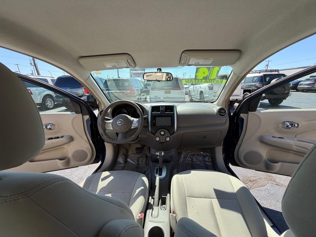 Nissan Versa 1.6 S 5M 2014