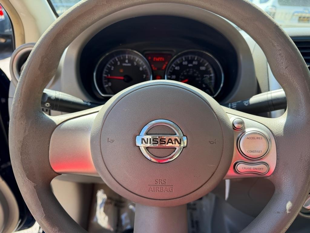 Nissan Versa 1.6 S 5M 2014