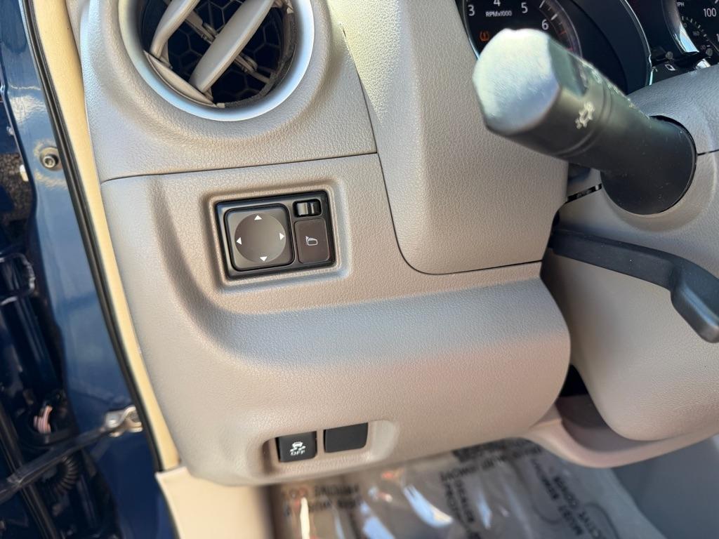 Nissan Versa 1.6 S 5M 2014
