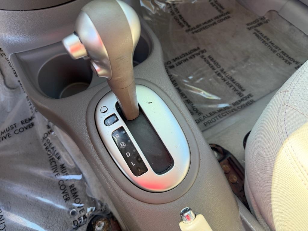 Nissan Versa 1.6 S 5M 2014