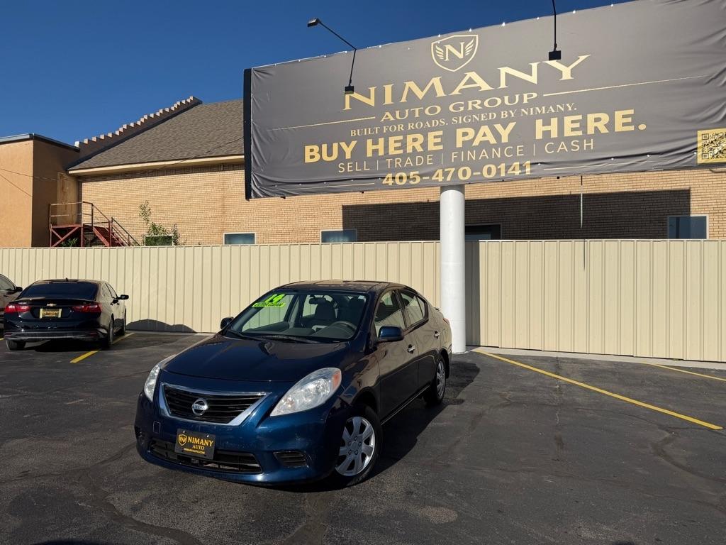 Nissan Versa 1.6 S 5M 2014
